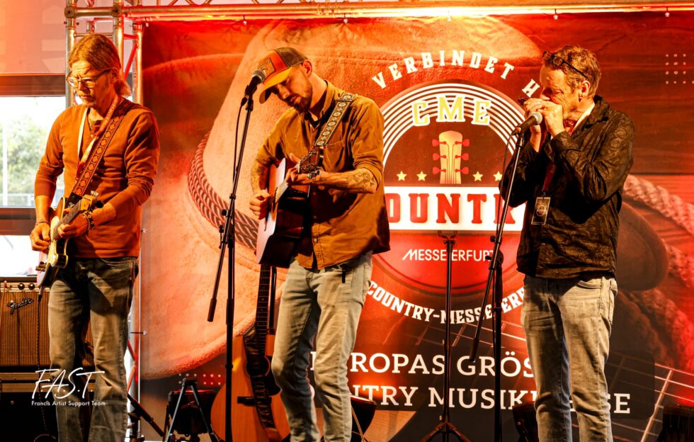 <center>No Saint (Sipke Visser)<br><h3><span style="color: #ff0000;">Americana rootsmuziek</span></h3></center>